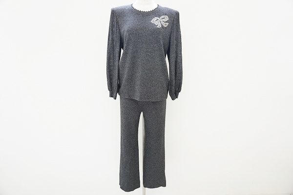 カジュアルフェミニンな斉藤都世子のセットアップを買取いたしました