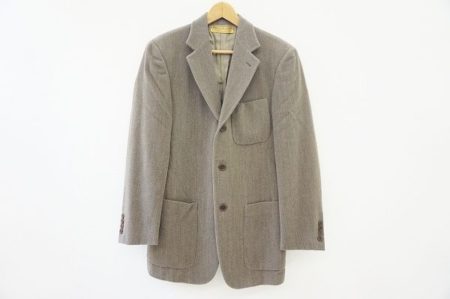 やさしげな風合いが魅力のダナキャランのメンズジャケットを買い取りました