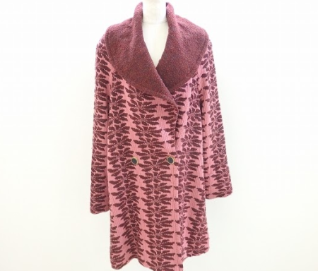 秋冬にこそ着たい明るい華やかなピンク＆ブラウンの斉藤都世子のコートを買取させて頂きました。