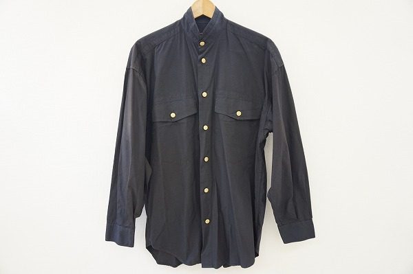 金ボタンがアクセントになったジャンニヴェルサーチのシャツを買い取りました