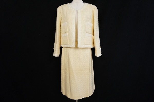 古き良き時代を彷彿とさせるシャネルのスーツを買い取りました