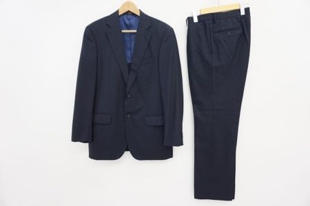 ソフトでエレガントなサビルロウのスーツを買取いたしました