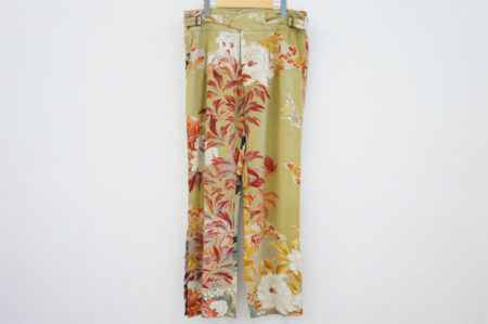 花や葉が色々な表情をみせる、グッチのパンツを買取いたしました