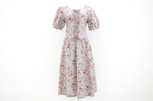 いちごの愛らしさ満点！ピンクハウスのワンピースを買取いたしました