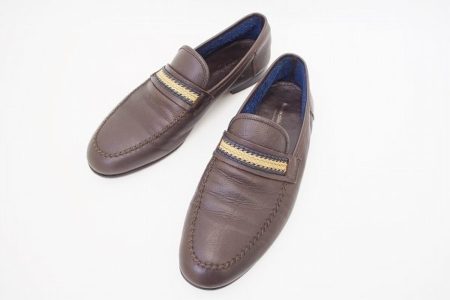 個性的なデザインが光るエルメネジルドゼニアのレザースリッポンを買い取りました