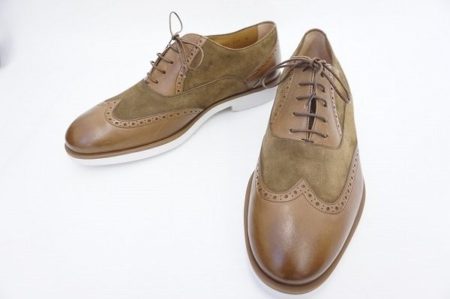 スニーカー感覚で履けるヒューゴボスのウィングチップシューズを買い取りました