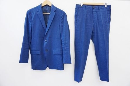 発色のよい青が新鮮！セオリーの麻混スーツを買い取り査定しました