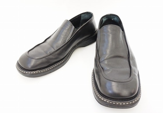 履きやすいのは当たり前!艶やかなブラックが働く男性の足元をお洒落にしてくれるジョルジオアルマーニ GIORGIOARMANIのメンズ用シューズを買取させて頂きました。