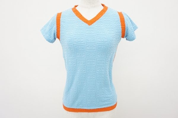 浮き出るココマークがオシャレ、シャネルのカットソーを買取いたしました