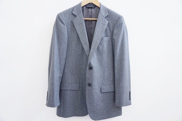 大人の余裕が感じられるブルックスブラザーズのジャケットをお譲りいただきました