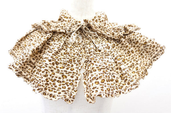 愛らしくスパイシーなワンダフルワールドのケープを買取いたしました