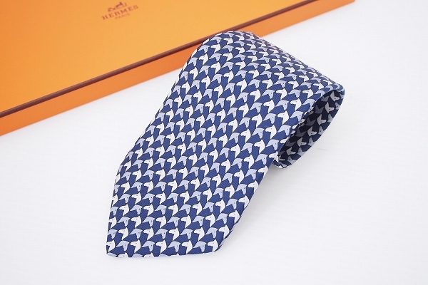 可愛い馬柄で爽やか！エルメスのネクタイを買取いたしました