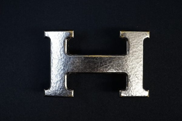 ファッションポイントに取り入れたい、エルメスのHバックルを買取いたしました