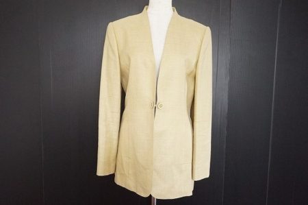 綺麗なクリームイエロー色のジュンアシダのジャケットをお譲りいただきました