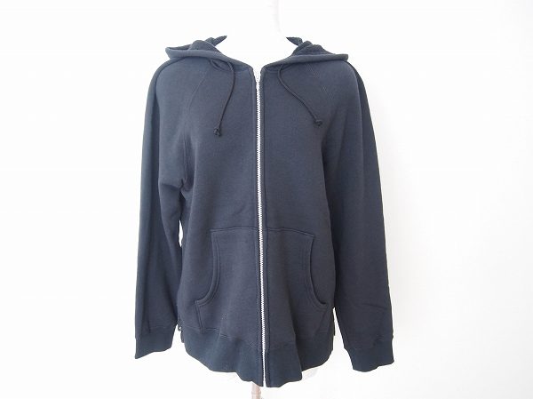 バックスタイルが可愛いピンクハウスのカジュアルパーカーを買い取りました