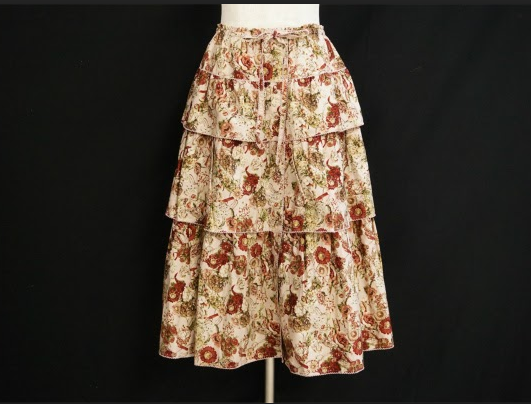 クラシカルな雰囲気をかもすピンクハウス PINKHOUSEの花柄スカートを買取させて頂きました。