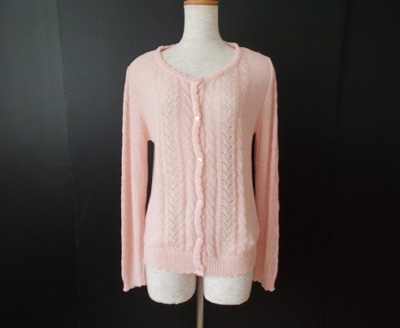 ピンクニットにレースがⅠラインを作り出してスタイルアップを図ってくれるピンクハウス PINKHOUSEの長袖カーディガンを買取させて頂きました。