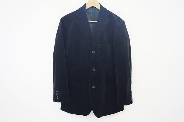 シックなカールヘルムのコーデュロイジャケットをお譲りいただきました