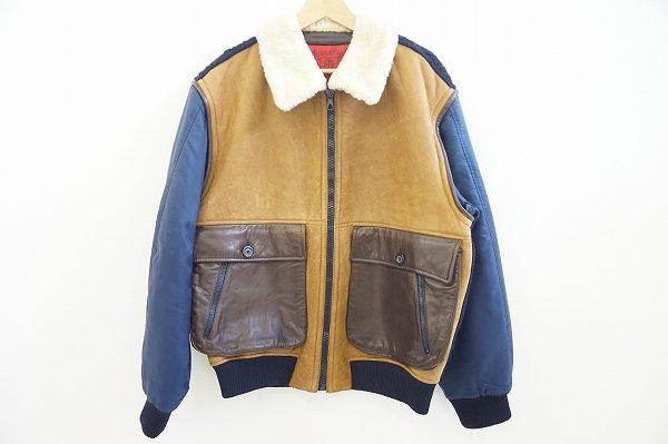 色使いが斬新なカステルバジャックのムートンジャケットを買い取りました