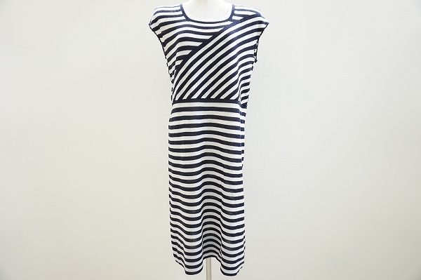タイムレスに着られる大人ボーダーデザイン、斉藤都世子のワンピースを買取いたしました