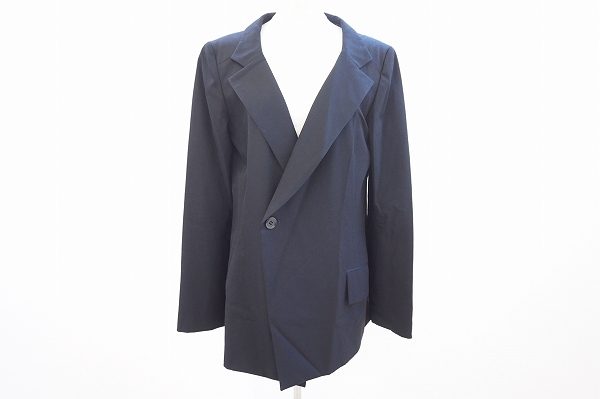 アシンメトリーでおしゃれなワイズのデザインジャケットを買い取りました
