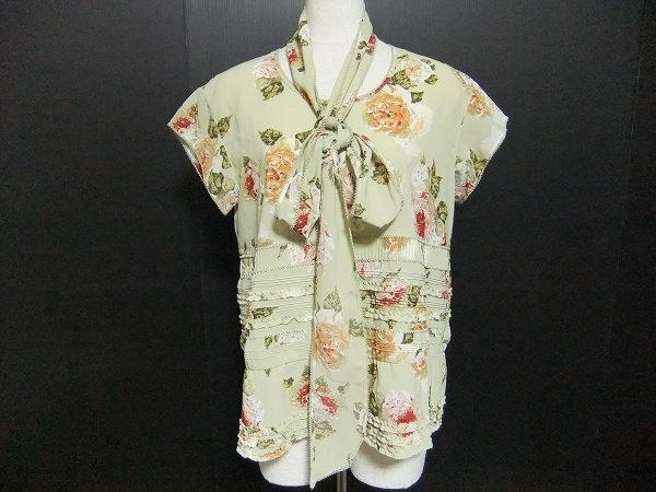 カネコイサオのリボンタイつきブラウスを買い取りました