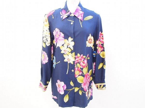 人気のシルクブラウス！レオナールの花柄ブラウスを買い取りました