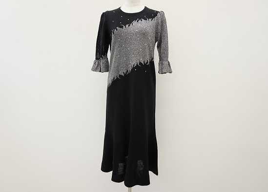 斉藤都世子の半袖ニット美品ワンピースを買取させて頂きました。