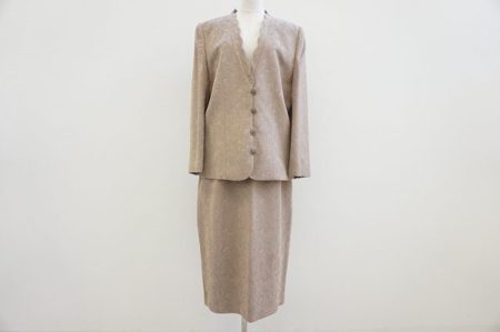 注目の大きいサイズ！レリアンのスカートスーツを買取査定しました