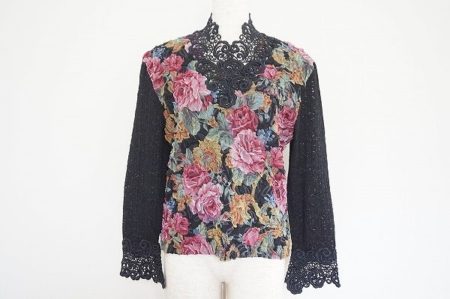 バラ柄とレースが美しいノンノンドールのトップスを買い取りました