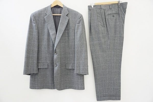 スッキリとしたアメリカンクラシックなブルックスブラザーズのスーツを買取いたしました