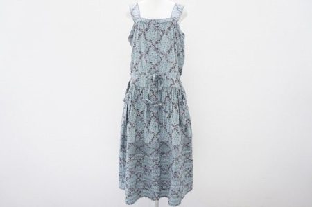 編み目になった小花柄が一味違ったオシャレに。ワンダフルワールドのワンピースを買取いたしました