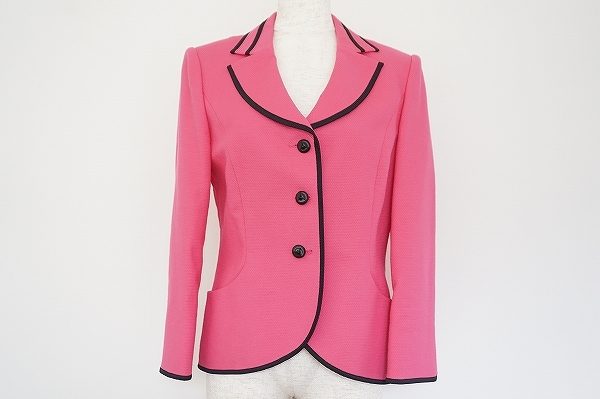 凛とした女性らしさを演出するジュンアシダのジャケットを買取いたしました