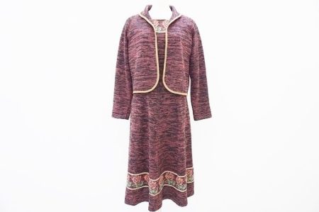 花柄がアクセントになったサイトウトヨコのワンピーススーツを買い取らせていただきました