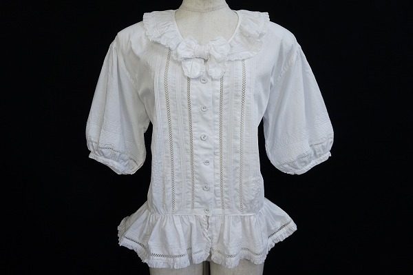 可愛らしくも女性らしいメリハリスタイルに。ピンクハウスのブラウスを買取いたしました