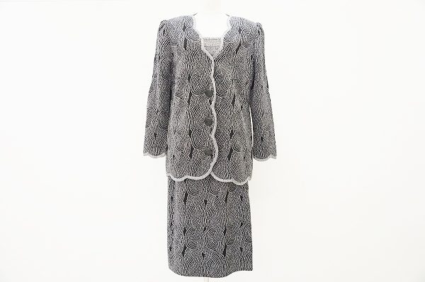 大人っぽく華やかに決める、斉藤都世子のセットアップを買取いたしました