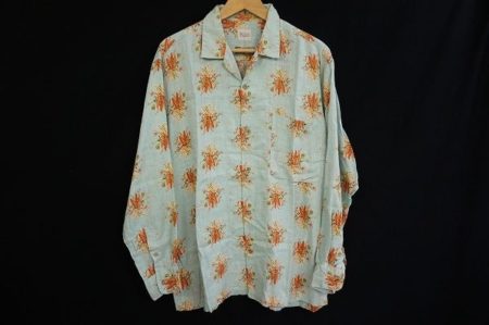 コーディネートに華やかさをプラスしてくれるパパスの柄シャツを買い取りました