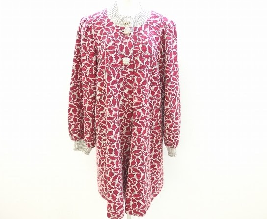 エンジ×グレーの鮮やかロングカーデ！斉藤都世子