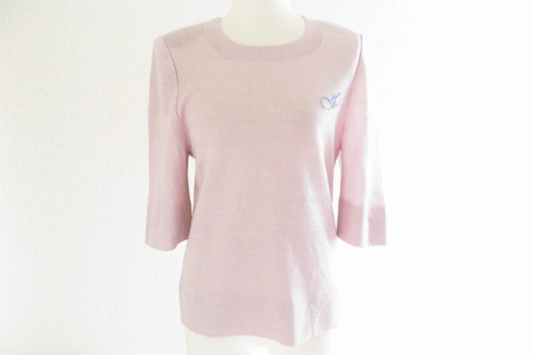 くすみピンクで大人可愛いを叶える、斉藤都世子のニットを買取いたしました