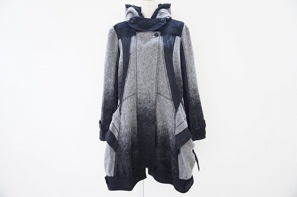 モード感漂うエイココンドウのダブルジップコートを買い取りました