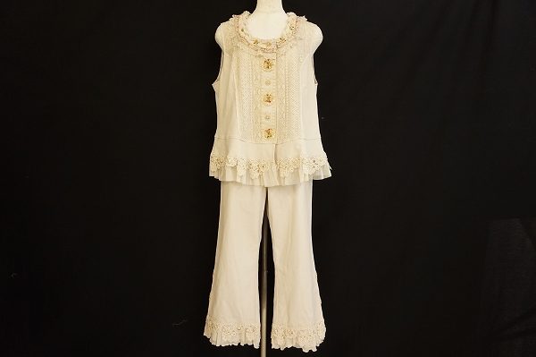 ロマンティックなノンノンドールのノースリーブセットアップを買い取りました