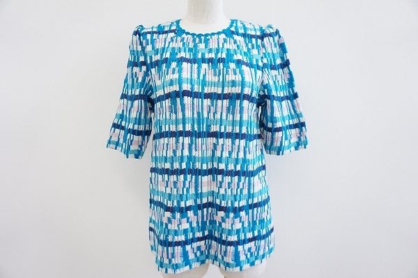 爽やかに着こなしたい、斉藤都世子の半袖ニットを買取いたしました