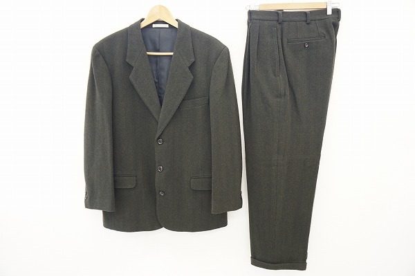 ゆったりめサイズのパパスのシングルスーツをお譲りいただきました