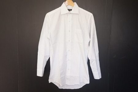 さりげなく織り柄が入ったバーバリーブラックレーベルのワイシャツを買い取りました