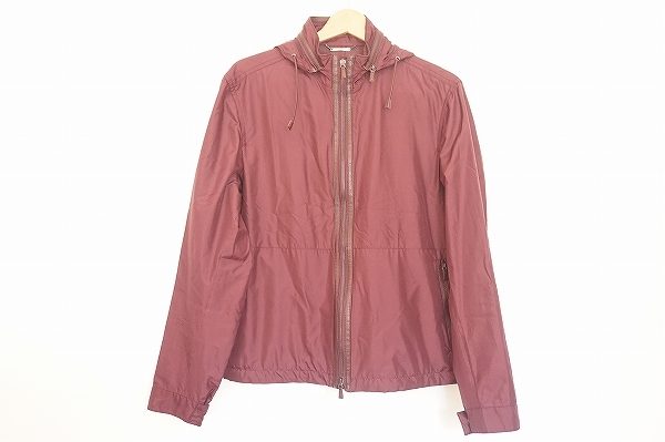 パッカブルで便利なエルメネジルドゼニアのマウンテンパーカーを買い取りました