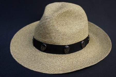 スカルがポイントになったルシアンペラフィネのペーパーハットを買い取りました