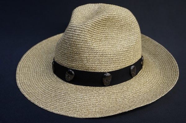 スカルがポイントになったルシアンペラフィネのペーパーハットを買い取りました