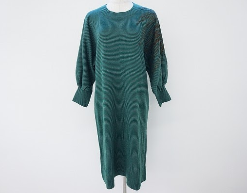 斉藤都世子のひまわり柄ワンピースを買取させて頂きました。