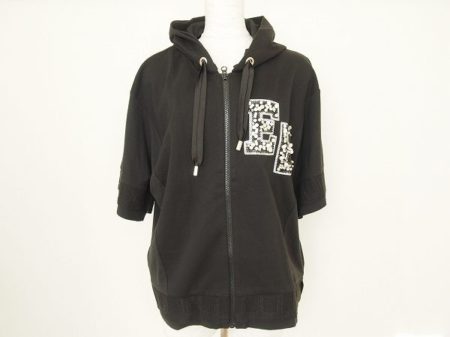 エレガントカジュアルに大活躍！エターナリーブレイズのパーカーを買取いたしました