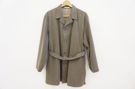 きちんと感と着やすさ両立、パパスのコートを買取いたしました